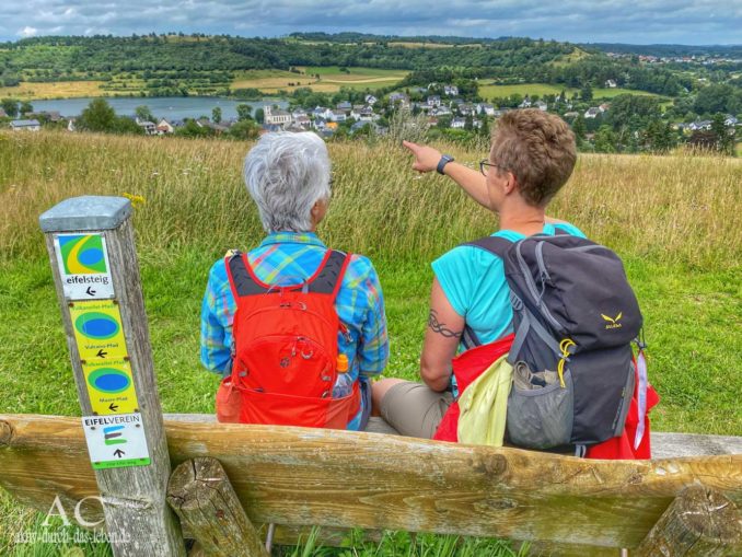 Eifelsteig Vulkaneifel Blick auf das Schalkenmehrener Maar